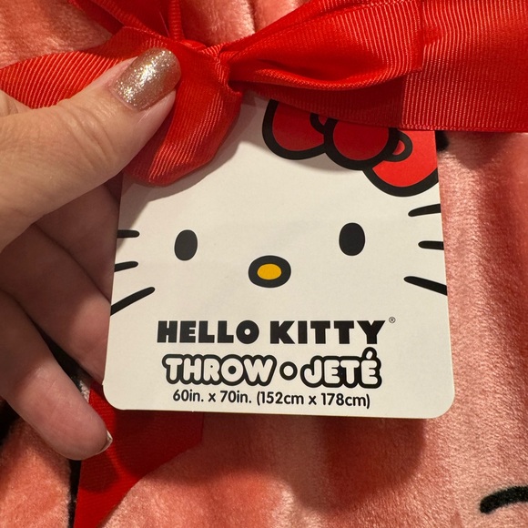 Hello Kitty Cherry Throw 🍒🍒 - Picture 2 of 6